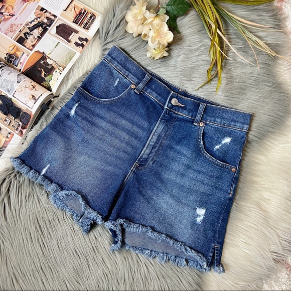 Express Pants - Express Super High Rise Medium Wash Frayed Cutoff Mom Denim Shorts Sz 6